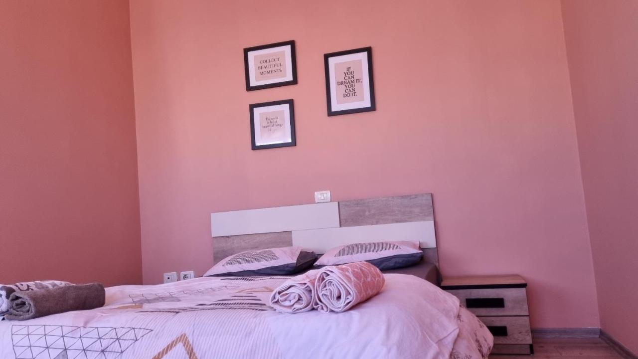 Sky Apartament. Bllok District Tiranë Luaran gambar